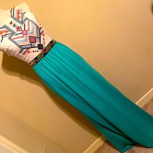 Like New Turquoise/white Maxi Dress